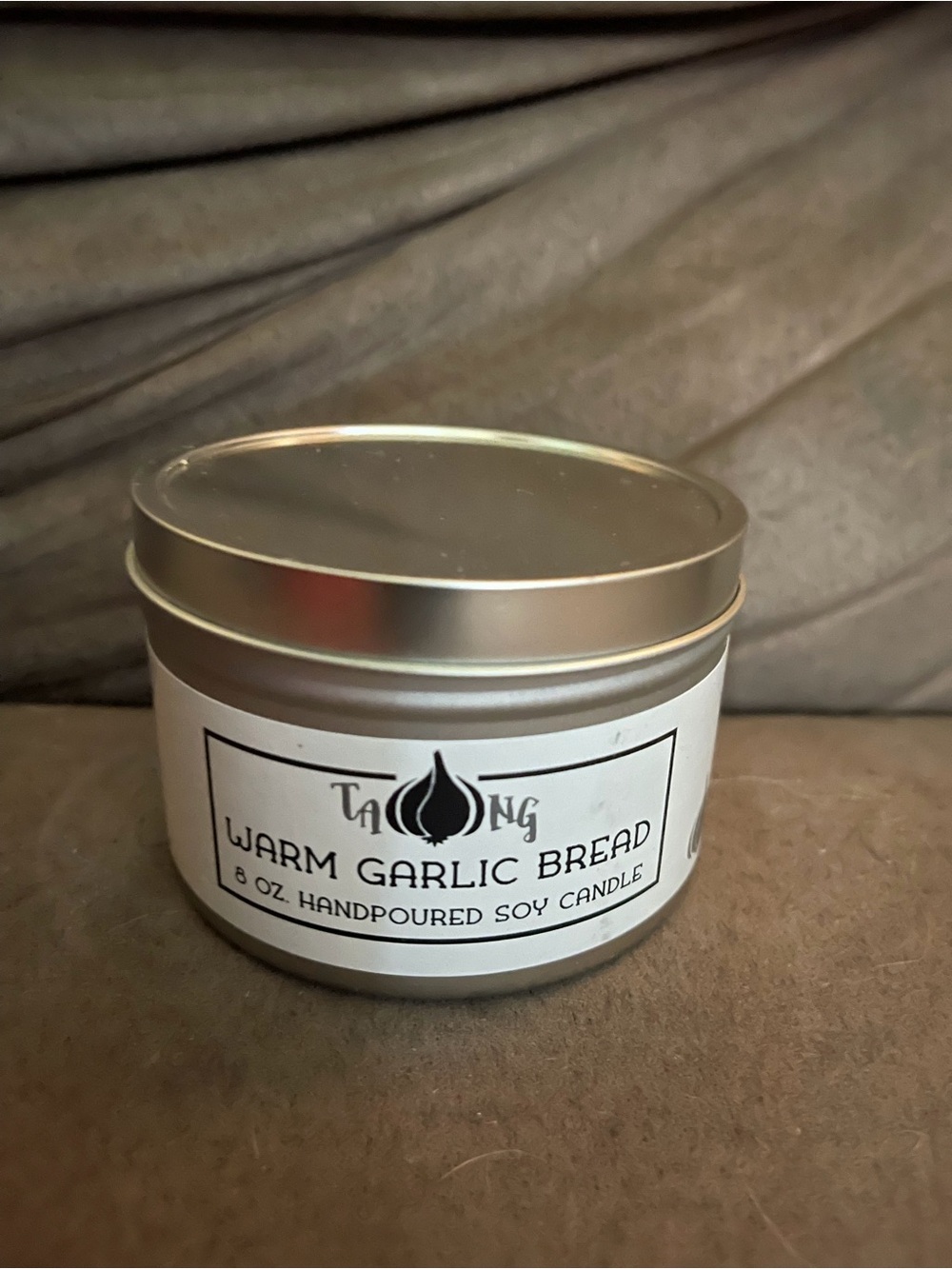 Warm Garlic Bread Scented Soy Candle - White Tin